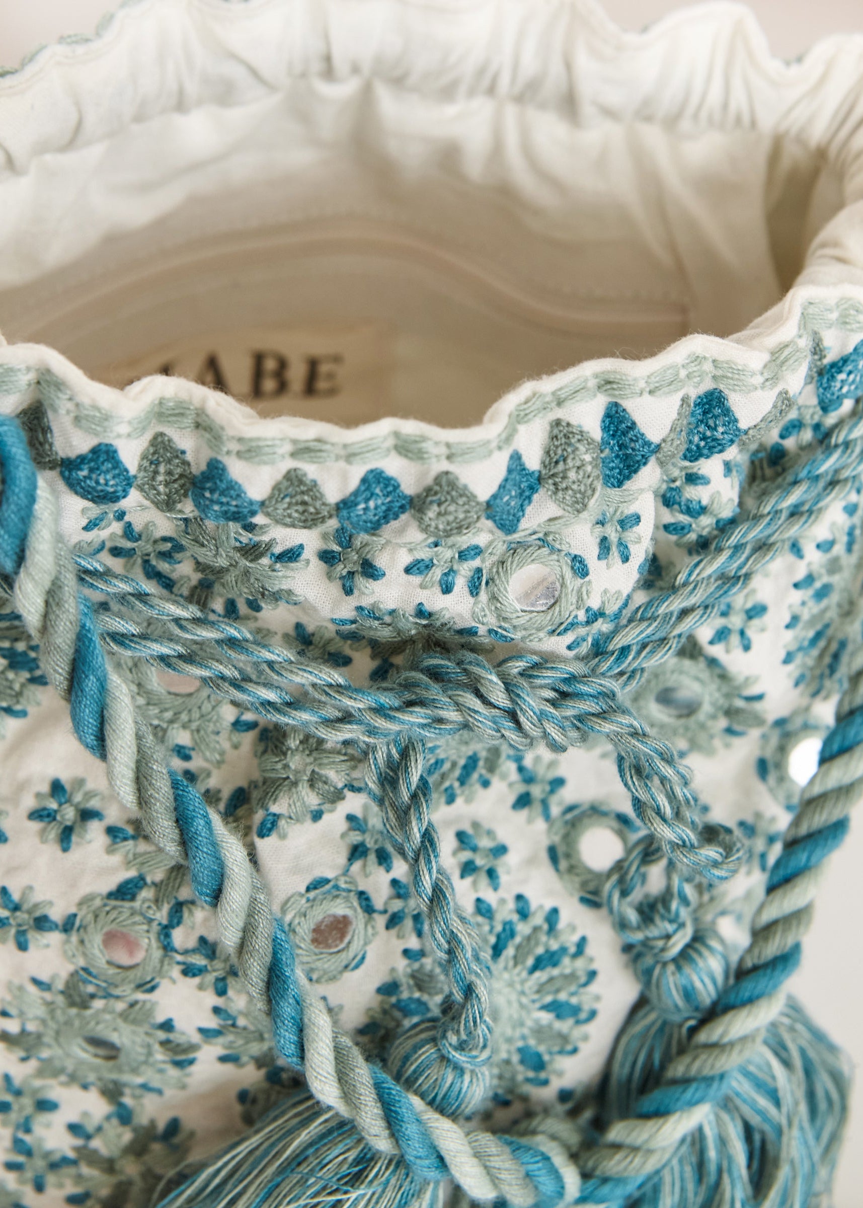 Suri Pouch - Ecru/Blue